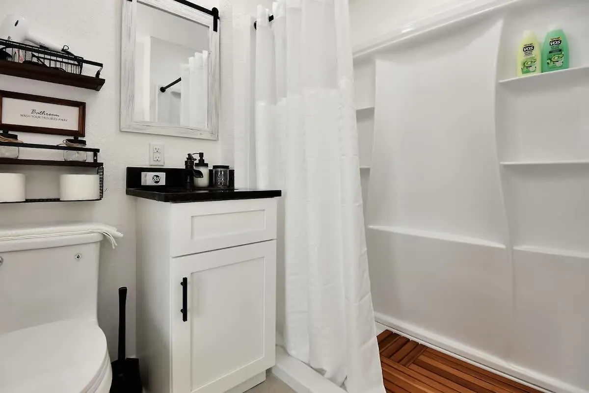 Breathtaking King Suite #9 Steps To Daytona Beach Casa vacanze